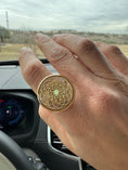Load image into Gallery viewer, Flow orgonite ring- Medium - Torus